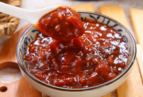 讓人味蕾大開(kāi)的豆瓣醬包裝機(jī)